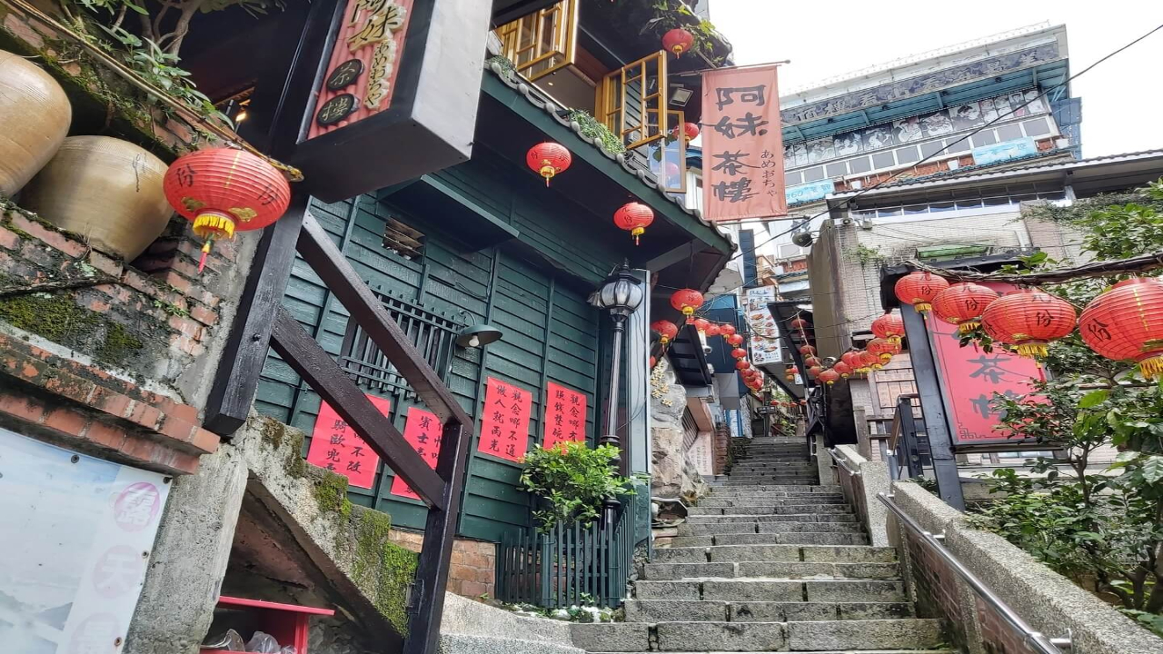 A Town Built on Gold The Real History of Jiufen