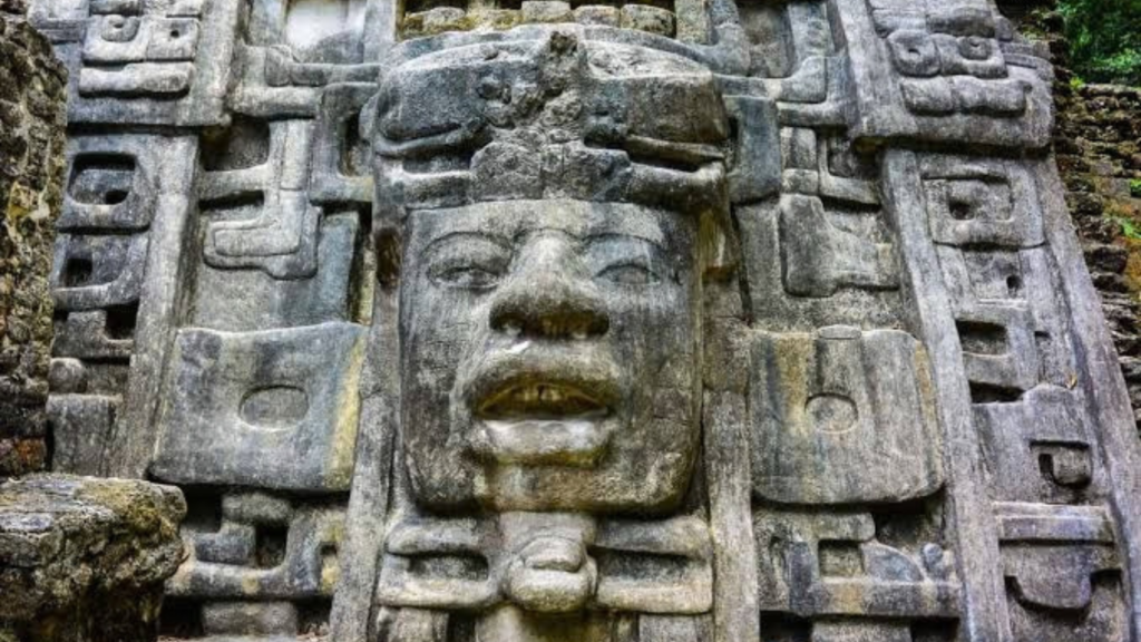 How To Visit Lamanai Ruins Belize: Complete Travel Guide